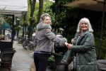 Amsterdam 11 mei 2023
Lauren Verster met haar moeder in Amsterdam zuid.