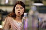 Den Haag 13 november 2023
In aanloop naar de Tweede Kamerverkiezingen organiseren de vrouwenbladen Libelle, Margriet, Flair en Nouveau gezamenlijk het VerkiezingscafÃ©. De vier hoofdredacteuren verwelkomen prominente vrouwen op de kieslijst van de grootste politieke partijen.
Op maandag 13 november 2023 gaan vooraanstaande vrouwelijke politici van verschillende partijen met elkaar in debat, onder leiding van journaliste Diana Matroos. Hoofdredacteuren Hilmar Mulder (Libelle), Helene van Santen (Margriet), Marije Veerman (Flair) en Claudia Straatmans (Nouveau) praten met hen over de belangrijkste themaâ€™s die hun lezeressen aangaan.
De volgende vrouwelijke politici schuiven aan om te vertellen waarvoor zij staan tijdens de Tweede Kamerverkiezingen: Sophie Hermans (VVD), Caroline van der Plas (BBB), Lisa Westerveld (GroenLinks/PvdA), Hilde Palland (CDA), JoÃ«lle Gooijer (ChristenUnie), Anne-Marijke Podt (D66) en Lilian Marijnissen (SP). Alles speelt zich af bij Dudok.