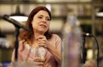 Den Haag 13 november 2023
In aanloop naar de Tweede Kamerverkiezingen organiseren de vrouwenbladen Libelle, Margriet, Flair en Nouveau gezamenlijk het VerkiezingscafÃ©. De vier hoofdredacteuren verwelkomen prominente vrouwen op de kieslijst van de grootste politieke partijen.
Op maandag 13 november 2023 gaan vooraanstaande vrouwelijke politici van verschillende partijen met elkaar in debat, onder leiding van journaliste Diana Matroos. Hoofdredacteuren Hilmar Mulder (Libelle), Helene van Santen (Margriet), Marije Veerman (Flair) en Claudia Straatmans (Nouveau) praten met hen over de belangrijkste themaâ€™s die hun lezeressen aangaan.
De volgende vrouwelijke politici schuiven aan om te vertellen waarvoor zij staan tijdens de Tweede Kamerverkiezingen: Sophie Hermans (VVD), Caroline van der Plas (BBB), Lisa Westerveld (GroenLinks/PvdA), Hilde Palland (CDA), JoÃ«lle Gooijer (ChristenUnie), Anne-Marijke Podt (D66) en Lilian Marijnissen (SP). Alles speelt zich af bij Dudok.