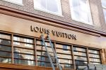 Amsterdam 23 november 2023
De nieuwe Louis Vuitton winkel op de pc hooftstraat is bijna klaar.