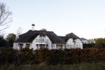 Pelt 7 november 2023
Binnen kijken bij het nieuwe huiis van Peter Gillis en wendy v Hout .
Peter heeft ook de villa naast zijn huis erbij gekocht.
