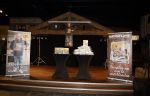 Asten 2 november 2023
Boekpresentatie Peter Gillis op park Prinsesmeer.
Aanwezig vriendin Wendy v Hout en zijn kinderen Mark Inge en Ruud . Mark Baanders reikte het eerste boek uit.