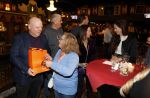 Asten 2 november 2023
Boekpresentatie Peter Gillis op park Prinsesmeer.
Aanwezig vriendin Wendy v Hout en zijn kinderen Mark Inge en Ruud . Mark Baanders reikte het eerste boek uit.