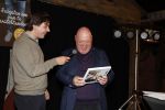 Asten 2 november 2023
Boekpresentatie Peter Gillis op park Prinsesmeer.
Aanwezig vriendin Wendy v Hout en zijn kinderen Mark Inge en Ruud . Mark Baanders reikte het eerste boek uit.