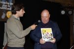 Asten 2 november 2023
Boekpresentatie Peter Gillis op park Prinsesmeer.
Aanwezig vriendin Wendy v Hout en zijn kinderen Mark Inge en Ruud . Mark Baanders reikte het eerste boek uit.