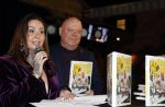 Asten 2 november 2023
Boekpresentatie Peter Gillis op park Prinsesmeer.
Aanwezig vriendin Wendy v Hout en zijn kinderen Mark Inge en Ruud . Mark Baanders reikte het eerste boek uit.