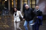 Utrecht 13 november 2023
Rechtszaak Wendy v Hout tegen haar expartner Joey S. Wendy kwam samen met partenre Peter Gillis naar de rechtbank in Utrecht .