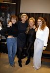 Amsterdam 20 november 2023
Presentatie boek Dag EEN in hotel 27 in Amsterdam.
Eigenaar van dag een zijn Patrick Janssen en zijn vrouw Babette Janssen . Renee Fokker Anouk Smulders Maaike Janssen en Olivia v Royen