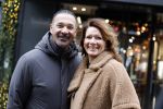 Amsterdam 23 november 2023
Ruud Gulliot en zijn vriendin Karin de Rooij  op straat in Amsterdam zuid