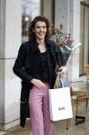 Den Haag 13 november 2023
In aanloop naar de Tweede Kamerverkiezingen organiseren de vrouwenbladen Libelle, Margriet, Flair en Nouveau gezamenlijk het VerkiezingscafÃ©. De vier hoofdredacteuren verwelkomen prominente vrouwen op de kieslijst van de grootste politieke partijen.
Op maandag 13 november 2023 gaan vooraanstaande vrouwelijke politici van verschillende partijen met elkaar in debat, onder leiding van journaliste Diana Matroos. Hoofdredacteuren Hilmar Mulder (Libelle), Helene van Santen (Margriet), Marije Veerman (Flair) en Claudia Straatmans (Nouveau) praten met hen over de belangrijkste themaâ€™s die hun lezeressen aangaan.
De volgende vrouwelijke politici schuiven aan om te vertellen waarvoor zij staan tijdens de Tweede Kamerverkiezingen: Sophie Hermans (VVD), Caroline van der Plas (BBB), Lisa Westerveld (GroenLinks/PvdA), Hilde Palland (CDA), JoÃ«lle Gooijer (ChristenUnie), Anne-Marijke Podt (D66) en Lilian Marijnissen (SP). Alles speelt zich af bij Dudok.