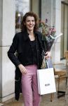 Den Haag 13 november 2023
In aanloop naar de Tweede Kamerverkiezingen organiseren de vrouwenbladen Libelle, Margriet, Flair en Nouveau gezamenlijk het VerkiezingscafÃ©. De vier hoofdredacteuren verwelkomen prominente vrouwen op de kieslijst van de grootste politieke partijen.
Op maandag 13 november 2023 gaan vooraanstaande vrouwelijke politici van verschillende partijen met elkaar in debat, onder leiding van journaliste Diana Matroos. Hoofdredacteuren Hilmar Mulder (Libelle), Helene van Santen (Margriet), Marije Veerman (Flair) en Claudia Straatmans (Nouveau) praten met hen over de belangrijkste themaâ€™s die hun lezeressen aangaan.
De volgende vrouwelijke politici schuiven aan om te vertellen waarvoor zij staan tijdens de Tweede Kamerverkiezingen: Sophie Hermans (VVD), Caroline van der Plas (BBB), Lisa Westerveld (GroenLinks/PvdA), Hilde Palland (CDA), JoÃ«lle Gooijer (ChristenUnie), Anne-Marijke Podt (D66) en Lilian Marijnissen (SP). Alles speelt zich af bij Dudok.