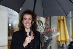 Den Haag 13 november 2023
In aanloop naar de Tweede Kamerverkiezingen organiseren de vrouwenbladen Libelle, Margriet, Flair en Nouveau gezamenlijk het VerkiezingscafÃ©. De vier hoofdredacteuren verwelkomen prominente vrouwen op de kieslijst van de grootste politieke partijen.
Op maandag 13 november 2023 gaan vooraanstaande vrouwelijke politici van verschillende partijen met elkaar in debat, onder leiding van journaliste Diana Matroos. Hoofdredacteuren Hilmar Mulder (Libelle), Helene van Santen (Margriet), Marije Veerman (Flair) en Claudia Straatmans (Nouveau) praten met hen over de belangrijkste themaâ€™s die hun lezeressen aangaan.
De volgende vrouwelijke politici schuiven aan om te vertellen waarvoor zij staan tijdens de Tweede Kamerverkiezingen: Sophie Hermans (VVD), Caroline van der Plas (BBB), Lisa Westerveld (GroenLinks/PvdA), Hilde Palland (CDA), JoÃ«lle Gooijer (ChristenUnie), Anne-Marijke Podt (D66) en Lilian Marijnissen (SP). Alles speelt zich af bij Dudok.