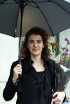 Den Haag 13 november 2023
In aanloop naar de Tweede Kamerverkiezingen organiseren de vrouwenbladen Libelle, Margriet, Flair en Nouveau gezamenlijk het VerkiezingscafÃ©. De vier hoofdredacteuren verwelkomen prominente vrouwen op de kieslijst van de grootste politieke partijen.
Op maandag 13 november 2023 gaan vooraanstaande vrouwelijke politici van verschillende partijen met elkaar in debat, onder leiding van journaliste Diana Matroos. Hoofdredacteuren Hilmar Mulder (Libelle), Helene van Santen (Margriet), Marije Veerman (Flair) en Claudia Straatmans (Nouveau) praten met hen over de belangrijkste themaâ€™s die hun lezeressen aangaan.
De volgende vrouwelijke politici schuiven aan om te vertellen waarvoor zij staan tijdens de Tweede Kamerverkiezingen: Sophie Hermans (VVD), Caroline van der Plas (BBB), Lisa Westerveld (GroenLinks/PvdA), Hilde Palland (CDA), JoÃ«lle Gooijer (ChristenUnie), Anne-Marijke Podt (D66) en Lilian Marijnissen (SP). Alles speelt zich af bij Dudok.