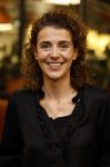 Den Haag 13 november 2023
In aanloop naar de Tweede Kamerverkiezingen organiseren de vrouwenbladen Libelle, Margriet, Flair en Nouveau gezamenlijk het VerkiezingscafÃ©. De vier hoofdredacteuren verwelkomen prominente vrouwen op de kieslijst van de grootste politieke partijen.
Op maandag 13 november 2023 gaan vooraanstaande vrouwelijke politici van verschillende partijen met elkaar in debat, onder leiding van journaliste Diana Matroos. Hoofdredacteuren Hilmar Mulder (Libelle), Helene van Santen (Margriet), Marije Veerman (Flair) en Claudia Straatmans (Nouveau) praten met hen over de belangrijkste themaâ€™s die hun lezeressen aangaan.
De volgende vrouwelijke politici schuiven aan om te vertellen waarvoor zij staan tijdens de Tweede Kamerverkiezingen: Sophie Hermans (VVD), Caroline van der Plas (BBB), Lisa Westerveld (GroenLinks/PvdA), Hilde Palland (CDA), JoÃ«lle Gooijer (ChristenUnie), Anne-Marijke Podt (D66) en Lilian Marijnissen (SP). Alles speelt zich af bij Dudok.