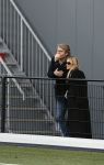 Amsterdam 11 november 2023
Damian v d Vaart in Ajax O18 tegen fc Den Haag op de toekomst. Zijn moeder Sylvie Meis en vriend Wim Beelen zijn aanwezig.