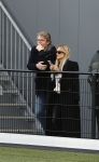 Amsterdam 11 november 2023
Damian v d Vaart in Ajax O18 tegen fc Den Haag op de toekomst. Zijn moeder Sylvie Meis en vriend Wim Beelen zijn aanwezig.