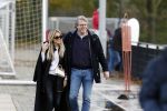 Amsterdam 11 november 2023
Damian v d Vaart in Ajax O18 tegen fc Den Haag op de toekomst. Zijn moeder Sylvie Meis en vriend Wim Beelen zijn aanwezig.