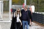 Amsterdam 11 november 2023
Damian v d Vaart in Ajax O18 tegen fc Den Haag op de toekomst. Zijn moeder Sylvie Meis en vriend Wim Beelen zijn aanwezig.
