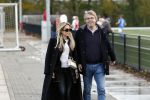 Amsterdam 11 november 2023
Damian v d Vaart in Ajax O18 tegen fc Den Haag op de toekomst. Zijn moeder Sylvie Meis en vriend Wim Beelen zijn aanwezig.