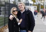Amsterdam 11 november 2023
Damian v d Vaart in Ajax O18 tegen fc Den Haag op de toekomst. Zijn moeder Sylvie Meis en vriend Wim Beelen zijn aanwezig.
