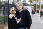 Amsterdam 11 november 2023
Damian v d Vaart in Ajax O18 tegen fc Den Haag op de toekomst. Zijn moeder Sylvie Meis en vriend Wim Beelen zijn aanwezig.