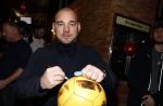 IJsselstin 27 november 2023
Boekpresentatie Glenn Helder . Wesley Sneijder krijgt het eerste exemplaar.