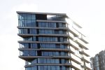 Amsterdam 19 november 2023
Wim Beelen de vriend van Sylvie Meis woont in een penthouse naast George Marina waar ze elkaar voor het eerst ontmoet hebben .