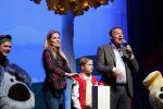 Oosterhout 23 oktober 2024
 OfficiÃ«le opening (door kinderen van de Podiumkids Kinderjury) in Theater De Bussel in Oosterhout. Albert Verlinde is erbij als voorzitter van de stichting
 Nationaal Theaterfonds. Lucille Werner gaat vanaf de KinderTheaterWeek het voorzitter-stokje van Albert overnemen bij deze stichting. Samen deden ze de opening.