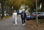 Oss 14 november 2024
Helene Hendriks en partner Frans Vinju op straat in Oss .
