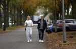 Oss 14 november 2024
Helene Hendriks en partner Frans Vinju op straat in Oss .
