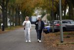 Oss 14 november 2024
Helene Hendriks en partner Frans Vinju op straat in Oss .