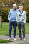 Radio Kootwijk 12 november 2024
Jan de Hoop en zijn Partner Coen Lievaart in de tuin van hun huis .