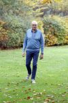 Radio Kootwijk 12 november 2024
Jan de Hoop en zijn Partner Coen Lievaart in de tuin van hun huis .