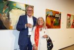 Amstelveen 14 november 2024
Opening expositie en boekpresentatie van 80 jaar Jeroen Krabbe in het Cobra Museum . Joop v d Ende overhandit het eerste boek . Vrouw Herma Krabbe zit op de eerste rij samen met zoon Jasper en Jacob Krabbe .