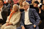 Amstelveen 14 november 2024
Opening expositie en boekpresentatie van 80 jaar Jeroen Krabbe in het Cobra Museum . Joop v d Ende overhandit het eerste boek . Vrouw Herma Krabbe zit op de eerste rij samen met zoon Jasper en Jacob Krabbe .