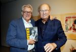 Amstelveen 14 november 2024
Opening expositie en boekpresentatie van 80 jaar Jeroen Krabbe in het Cobra Museum . Joop v d Ende overhandit het eerste boek . Vrouw Herma Krabbe zit op de eerste rij samen met zoon Jasper en Jacob Krabbe .