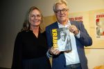 Amstelveen 14 november 2024
Opening expositie en boekpresentatie van 80 jaar Jeroen Krabbe in het Cobra Museum . Joop v d Ende overhandit het eerste boek . Vrouw Herma Krabbe zit op de eerste rij samen met zoon Jasper en Jacob Krabbe . Rosa Koelemeijer