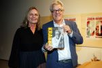 Amstelveen 14 november 2024
Opening expositie en boekpresentatie van 80 jaar Jeroen Krabbe in het Cobra Museum . Joop v d Ende overhandit het eerste boek . Vrouw Herma Krabbe zit op de eerste rij samen met zoon Jasper en Jacob Krabbe . Rosa Koelemeijer