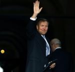 Amsterdam 3 december 2024
Uitreiking Prins Calus prijzen in het paleis op de dam . Aanwezig names koninklijke familie , Koning Willem Alexander Prins Constantijn Prinses Laurentien  en Prinses Mabel .