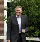 Amsterdam 29 november 2024
Fotouurtje Koninklijk huis met Koning Willem Alexander Koningin Maxima Prinses Amalia Prinses Alexia Prinses Ariane en hun hondje Mambo . De shoot vond plaats op het Begijnhof in het centrum van Amsterdam.