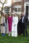 Amsterdam 29 november 2024
Fotouurtje Koninklijk huis met Koning Willem Alexander Koningin Maxima Prinses Amalia Prinses Alexia Prinses Ariane en hun hondje Mambo . De shoot vond plaats op het Begijnhof in het centrum van Amsterdam.