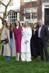 Amsterdam 29 november 2024
Fotouurtje Koninklijk huis met Koning Willem Alexander Koningin Maxima Prinses Amalia Prinses Alexia Prinses Ariane en hun hondje Mambo . De shoot vond plaats op het Begijnhof in het centrum van Amsterdam.