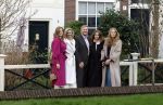 Amsterdam 29 november 2024
Fotouurtje Koninklijk huis met Koning Willem Alexander Koningin Maxima Prinses Amalia Prinses Alexia Prinses Ariane en hun hondje Mambo . De shoot vond plaats op het Begijnhof in het centrum van Amsterdam.