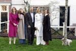 Amsterdam 29 november 2024
Fotouurtje Koninklijk huis met Koning Willem Alexander Koningin Maxima Prinses Amalia Prinses Alexia Prinses Ariane en hun hondje Mambo . De shoot vond plaats op het Begijnhof in het centrum van Amsterdam.