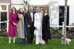 Amsterdam 29 november 2024
Fotouurtje Koninklijk huis met Koning Willem Alexander Koningin Maxima Prinses Amalia Prinses Alexia Prinses Ariane en hun hondje Mambo . De shoot vond plaats op het Begijnhof in het centrum van Amsterdam.