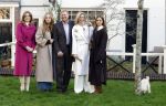 Amsterdam 29 november 2024
Fotouurtje Koninklijk huis met Koning Willem Alexander Koningin Maxima Prinses Amalia Prinses Alexia Prinses Ariane en hun hondje Mambo . De shoot vond plaats op het Begijnhof in het centrum van Amsterdam.
