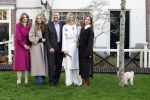 Amsterdam 29 november 2024
Fotouurtje Koninklijk huis met Koning Willem Alexander Koningin Maxima Prinses Amalia Prinses Alexia Prinses Ariane en hun hondje Mambo . De shoot vond plaats op het Begijnhof in het centrum van Amsterdam.
