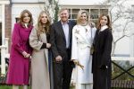 Amsterdam 29 november 2024
Fotouurtje Koninklijk huis met Koning Willem Alexander Koningin Maxima Prinses Amalia Prinses Alexia Prinses Ariane en hun hondje Mambo . De shoot vond plaats op het Begijnhof in het centrum van Amsterdam.