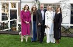 Amsterdam 29 november 2024
Fotouurtje Koninklijk huis met Koning Willem Alexander Koningin Maxima Prinses Amalia Prinses Alexia Prinses Ariane en hun hondje Mambo . De shoot vond plaats op het Begijnhof in het centrum van Amsterdam.