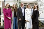Amsterdam 29 november 2024
Fotouurtje Koninklijk huis met Koning Willem Alexander Koningin Maxima Prinses Amalia Prinses Alexia Prinses Ariane en hun hondje Mambo . De shoot vond plaats op het Begijnhof in het centrum van Amsterdam.
